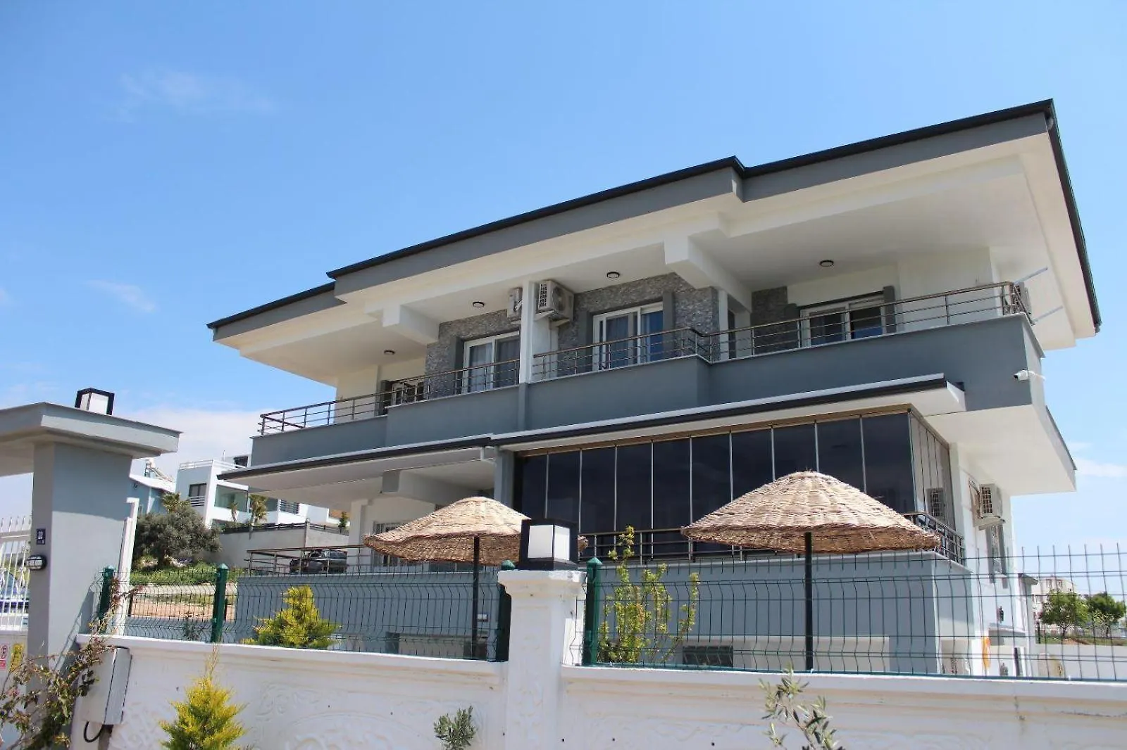 Mavi Restaurant & Apartments 3 Didim